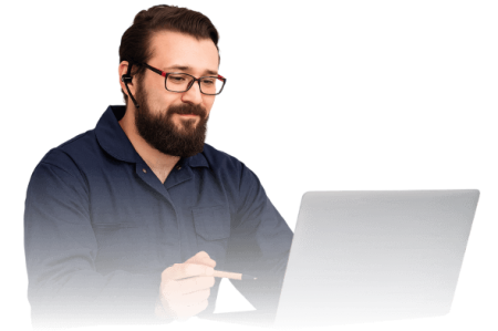 online-training-participant-laptop